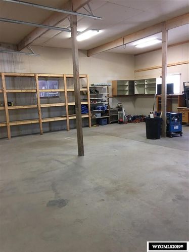 305 Lakeview Dr, Mills, WY 82604